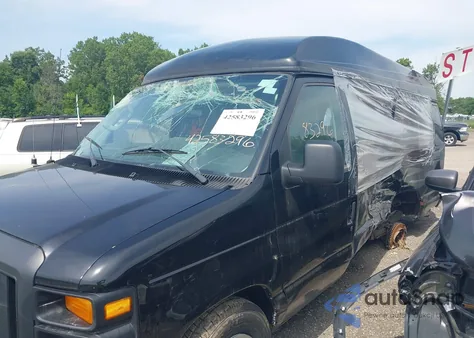 2013 Ford E-350 Super Duty Xl из США, поврежденный, VIN 1FBSS3BL8DDB29621